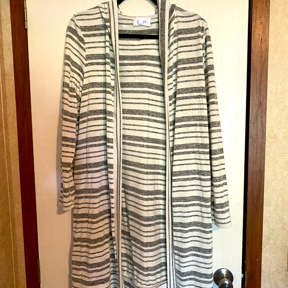 Light weight hooded cardigan